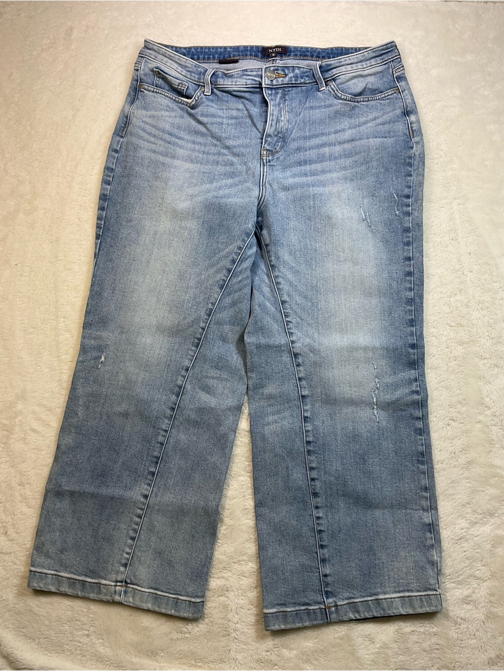 NYDJ Lift Tuck Women’s Size 16 Straight Leg Jeans Light Wash Stretch Distressed